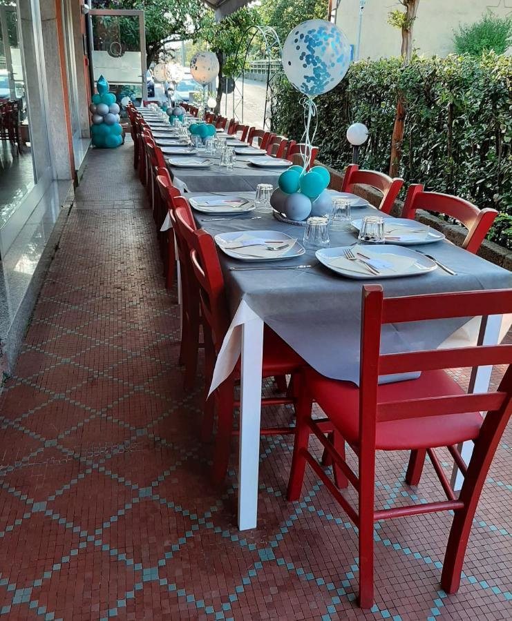فندق San Quirico Locanda Ristorante Pizzeria Barbarasco المظهر الخارجي الصورة